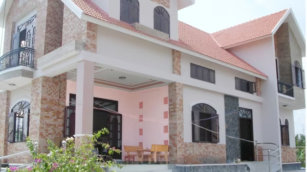 Sự cố bay màu sơn